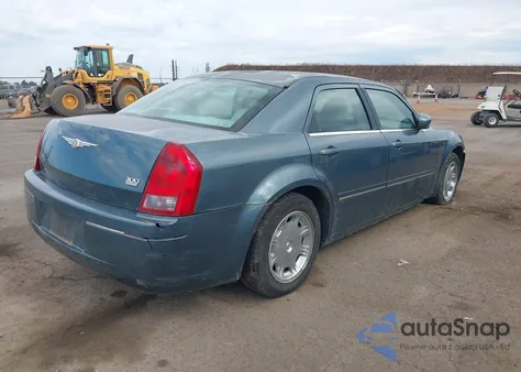 2005 Chrysler 300 Touring from USA, damaged, VIN 2C3JA53G15H656917